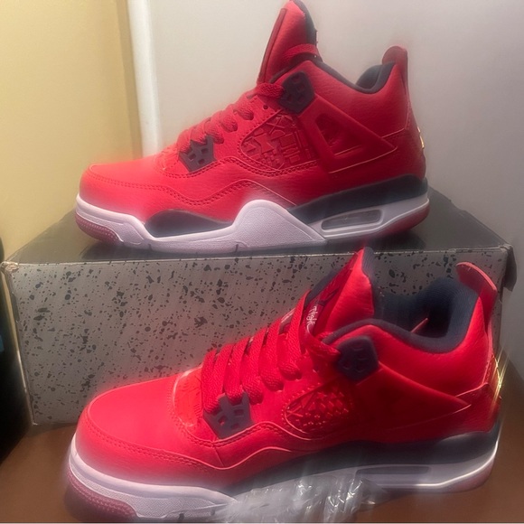 Air Jordan 4 Retro ‘Toro Bravo - Picture 4 of 4